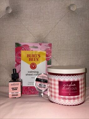Pretty in Pink Bath and Body Works x Burt’s Bees Set!